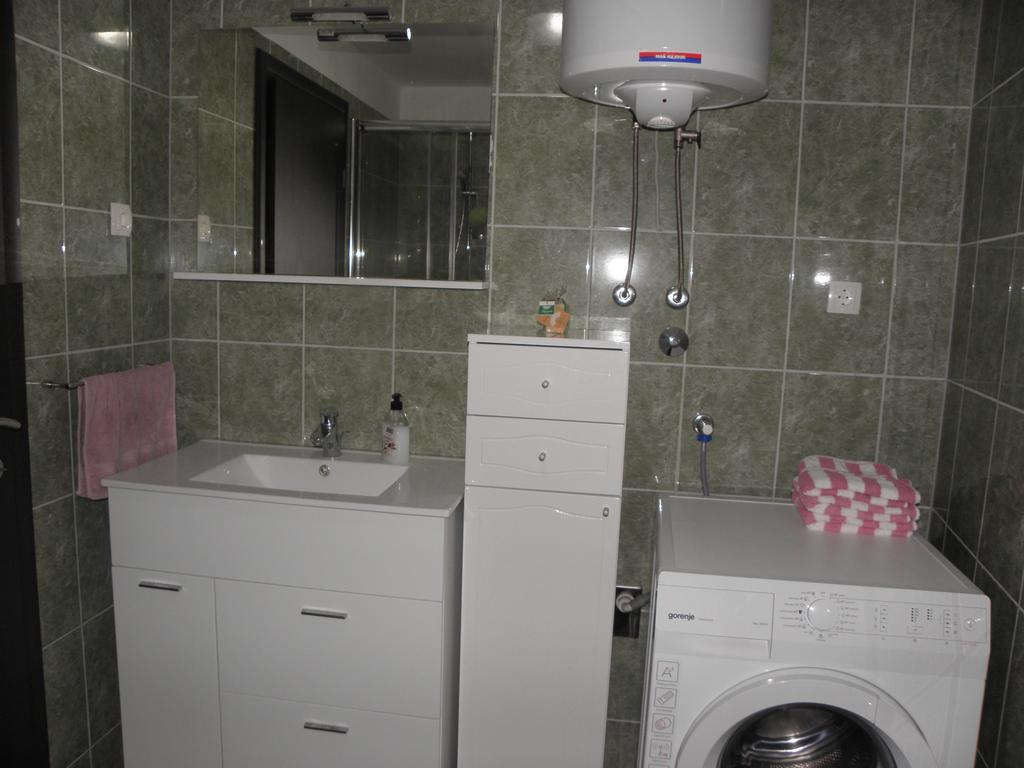 Apartment Jartic بيتينا الغرفة الصورة