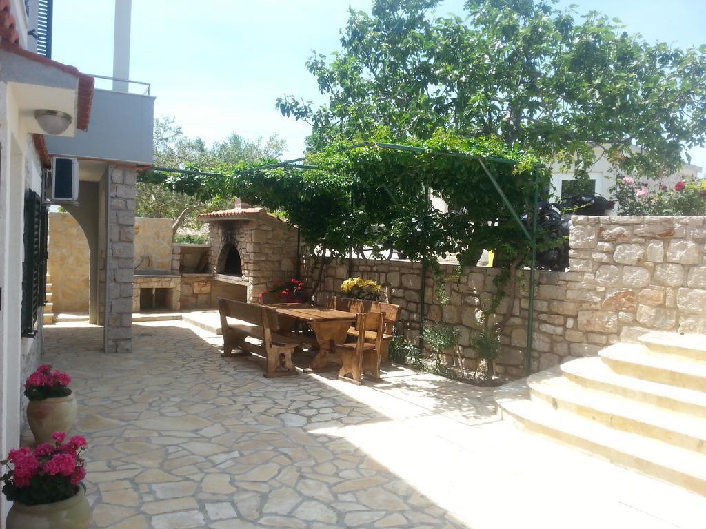Apartment Jartic بيتينا المظهر الخارجي الصورة